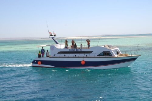 Индивидуальная яхта с прозрачным дном Хургада Deeb Tours