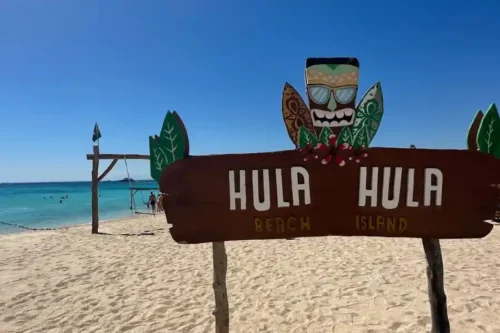 Остров Hula Hula в Хургаде на яхте Debb Tours